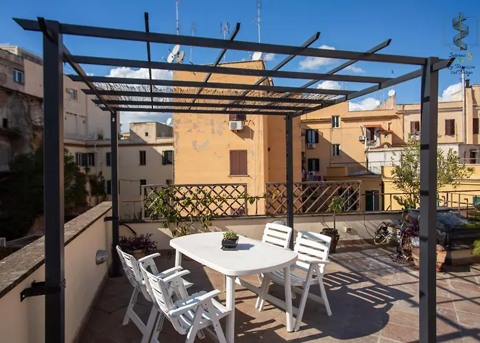 Interno Otto Con Bellissima Terrazza E Gazebo