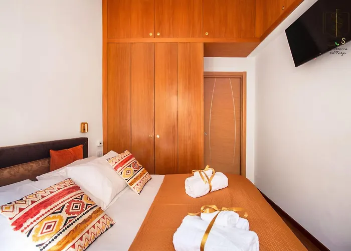 Interno Otto Con Bellissima Terrazza E Gazebo