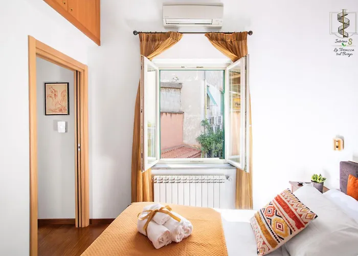 Interno Otto Con Bellissima Terrazza E Gazebo Roma