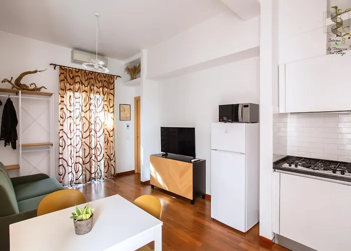 Interno Otto Con Bellissima Terrazza E Gazebo Roma